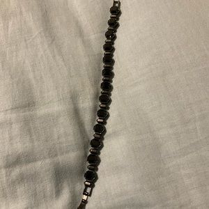 Kendra Scott bracelet